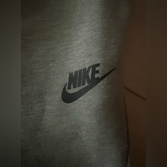 Women’s Nike Tech Sweatpants - Picture 2 of 5